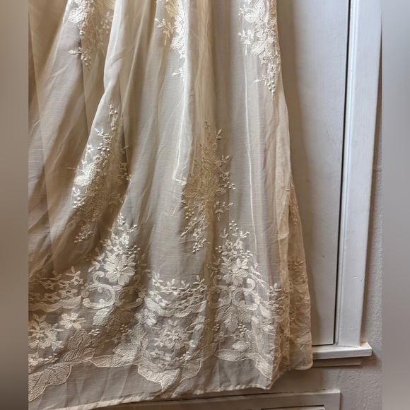Bohme Alora Embroidered Floral Champagne Cream Tulle Maxi Dress Size Medium - Picture 14 of 16